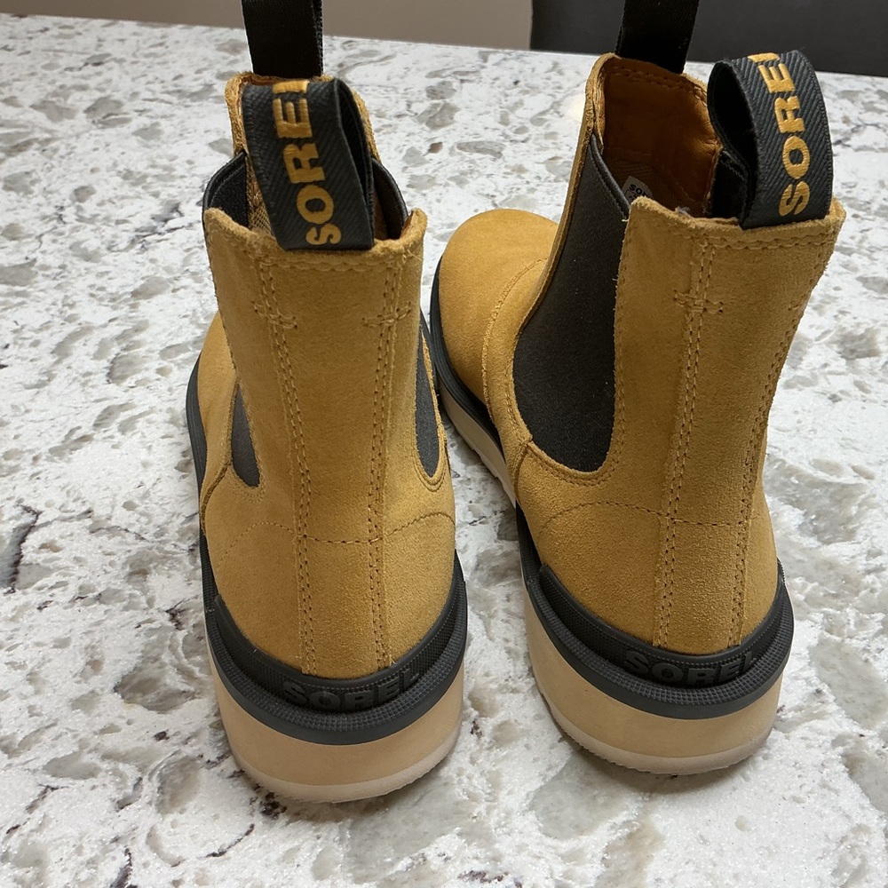 NWOT Sorel WOMENS  Shoes in Mustard and Black - Picture 4 of 6